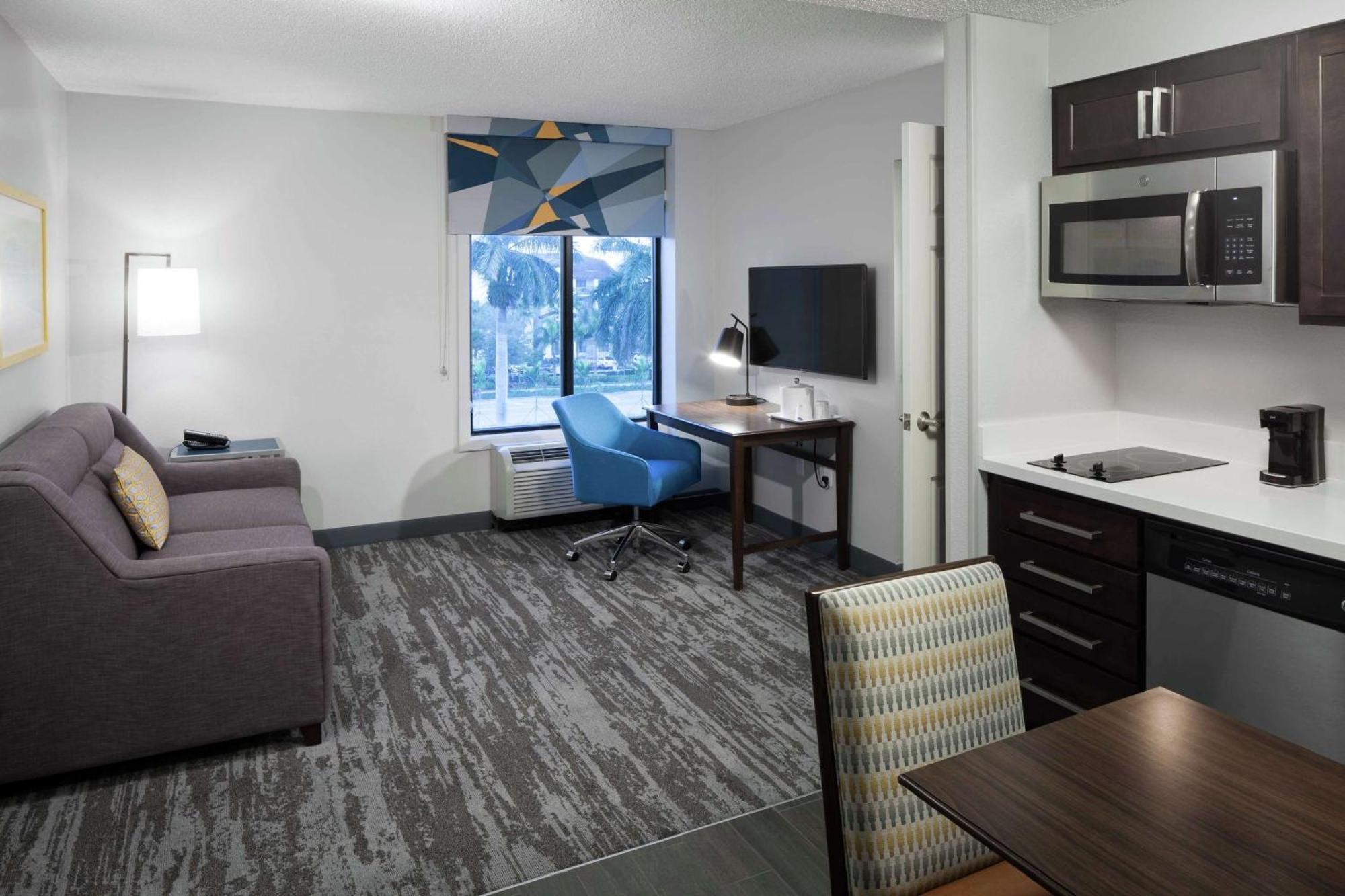 Hampton Inn & Suites Miami-Doral Dolphin Mall Exterior foto